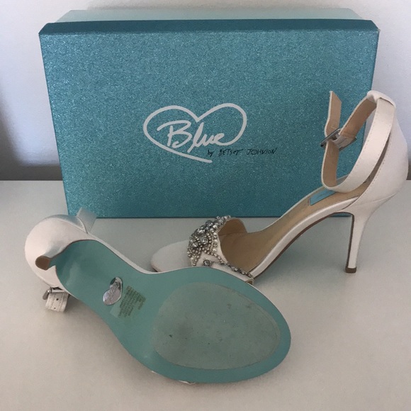 COPY - Beautiful Betsy Johnson heels - Picture 6 of 7